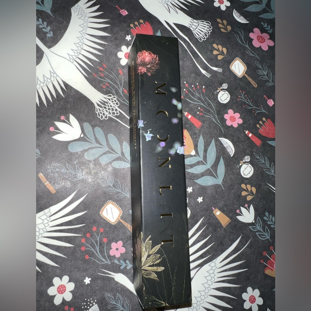 Moonlit Eyeshadow Primer in Black Floral Box